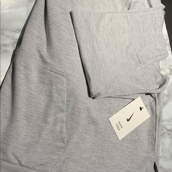 Grey Nike Crop Sweatshirt - 3X - Picture 5 of 6